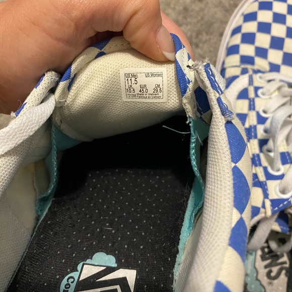 Men’s Vans - Picture 2 of 4